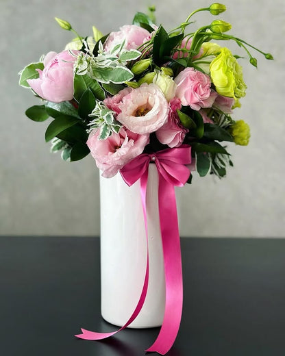 Peonias en florero ceramico
