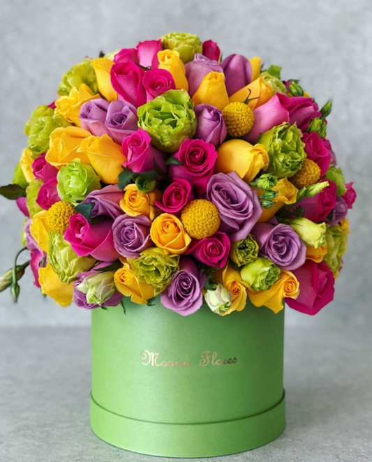 Domo rosas amarillas, fucsia, lisianthus
